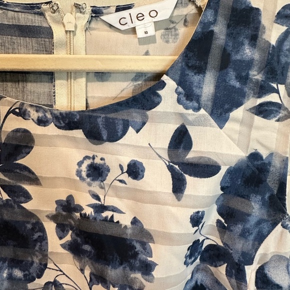 Cleo - Floral Blue and White Sleeveless Dress - Picture 3 of 6